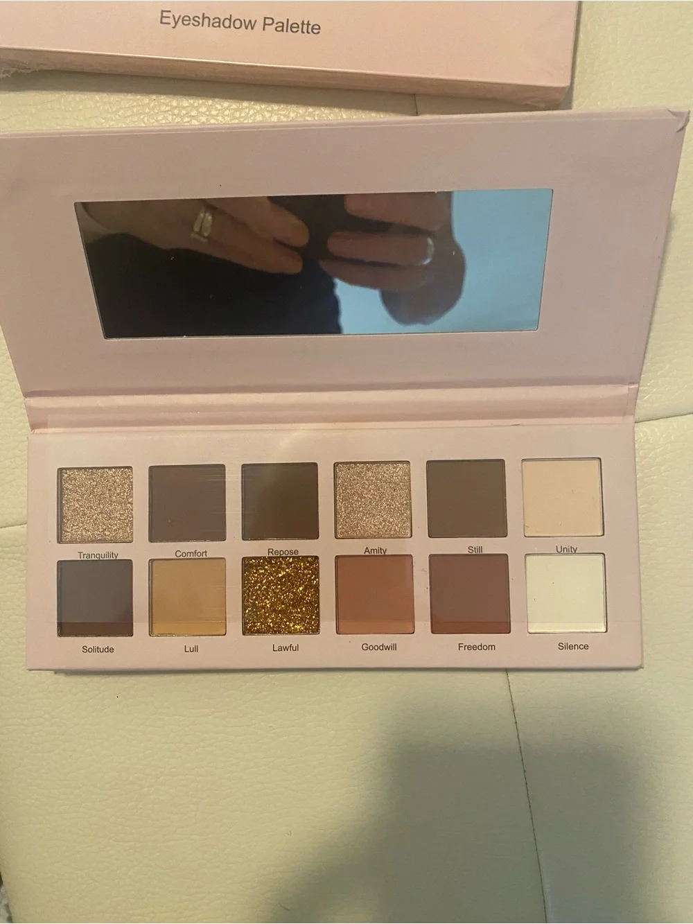 Azizeh - Multi Colors Eyeshadow Palette with Brush Set